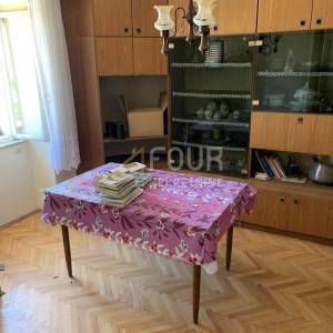 Otok Krk, Vrbnik, kuća u nizu