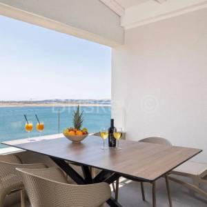 Otok Pag, luksuzna novogradnja prvi red do mora, prodaja