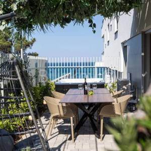 Otok Pag, luksuzna novogradnja prvi red do mora, prodaja