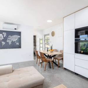 Otok Pag, luksuzna novogradnja prvi red do mora, prodaja