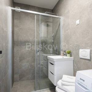 Otok Pag, luksuzna novogradnja prvi red do mora, prodaja