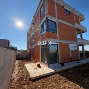 OTOK PAG, POVLJANA – Luksuzni penthouse s panoramskim pogledom u novogradnji