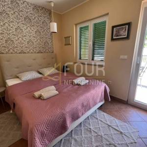 Otok Rab, dvojna kuća s bazenom i pogledom na more