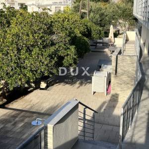 OTOK RAB – unikatna nekretnina prvi red do mora