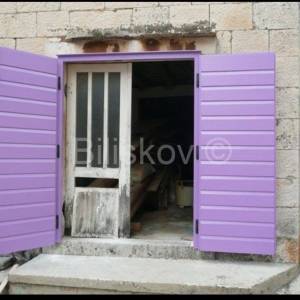 Otok Vis, grad Vis, kamena kuća 66m2, prodaja