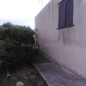 PAG.VLAŠIĆI-KUĆA 111m2 NA TERENU OD 1200m2