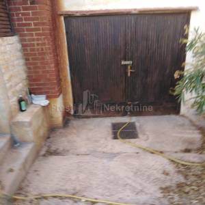 PAG.VLAŠIĆI-KUĆA 111m2 NA TERENU OD 1200m2