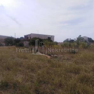 PAG.VLAŠIĆI-KUĆA 111m2 NA TERENU OD 1200m2