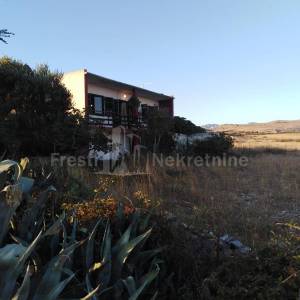 PAG.VLAŠIĆI-KUĆA 111m2 NA TERENU OD 1200m2