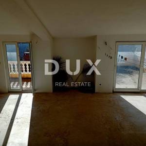 PAKOŠTANE - Prostrana katnica s tri apartmana