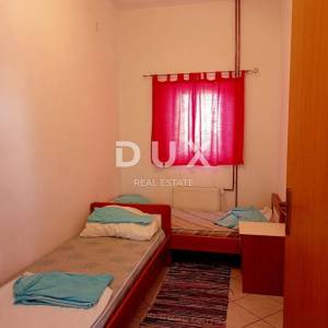 PAKOŠTANE - Prostrana katnica s tri apartmana