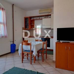 PAKOŠTANE - Prostrana katnica s tri apartmana