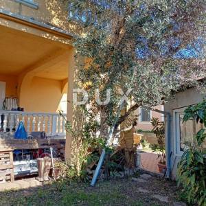 PAKOŠTANE - Prostrana katnica s tri apartmana