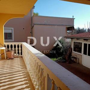 PAKOŠTANE - Prostrana katnica s tri apartmana