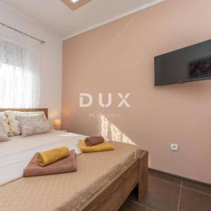 PAŠMAN, BANJ - PRILIKA! Kuća s bazenom 100 m od mora