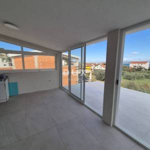 PAŠMAN, BANJ - PRILIKA! Kuća 100 m od mora