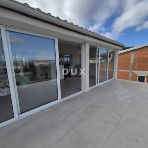 PAŠMAN, BANJ - PRILIKA! Kuća 100 m od mora