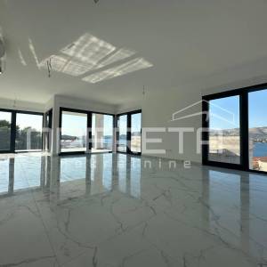 Penthouse novogradanja 160 m2, pogled more, terasa, otok Čiovo