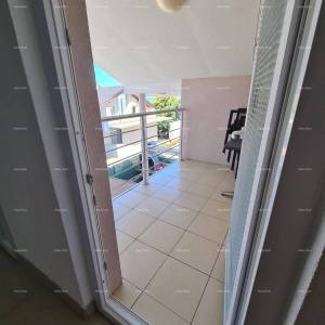 PEROJ, Stan na gornjem katu, blizu mora