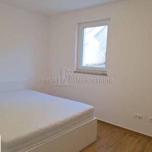 PETRČANE- MEDITERANSKA KUĆA S BAZENOM 70m od mora