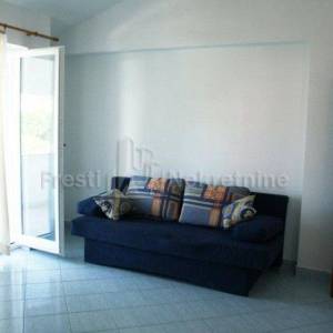 PETRČANE - Objekat od 651 m2 (netto) - PRVI RED DO MORA