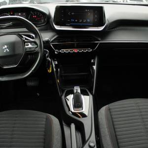 Peugeot 2008 1.2 Puretech AUTOMATIK *LED, NAVIGACIJA*