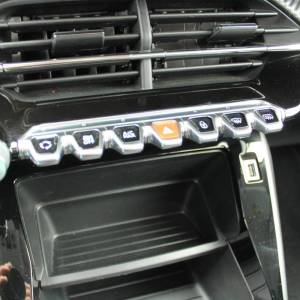 Peugeot 2008 1.2 Puretech *LED, NAVIGACIJA*