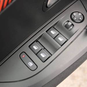 Peugeot 2008 1.2 Puretech *LED, NAVIGACIJA*