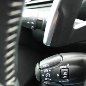 Peugeot 308 1.2 Puretech AUTOMATIK *NAVIGACIJA, KAMERA*