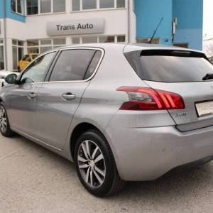 Peugeot 308 1.2 Puretech AUTOMATIK *NAVIGACIJA, KAMERA*