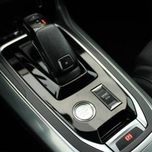 Peugeot 308 1.2 Puretech AUTOMATIK *NAVIGACIJA, KAMERA*