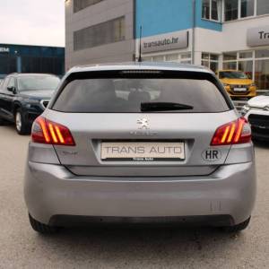 Peugeot 308 1.2 Puretech AUTOMATIK *NAVIGACIJA, KAMERA*