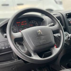 Peugeot Boxer 120 BLUEHDI