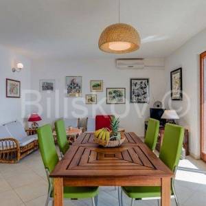 Pisak kuća 150 m od mora, pogled na more