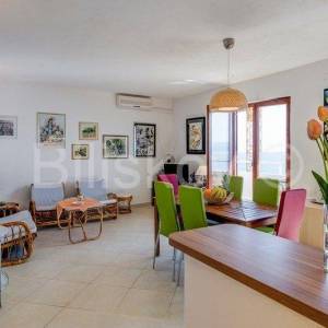 Pisak kuća 150 m od mora, pogled na more