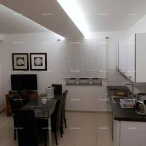 Pješčana Uvala, centar mjesta, aparmanska za rentanje!!