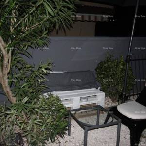 Pješčana Uvala, centar mjesta, aparmanska za rentanje!!