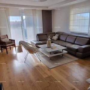 Pješčana Uvala, centar mjesta, aparmanska za rentanje!!