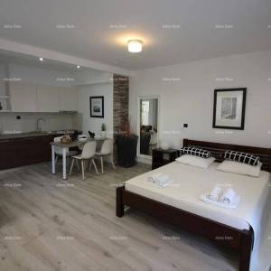 Pješčana Uvala, centar mjesta, aparmanska za rentanje!!