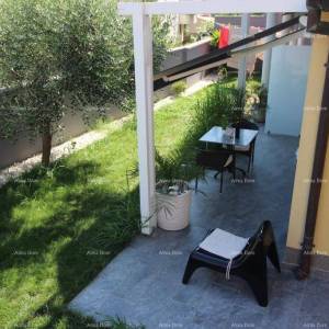 Pješčana Uvala, centar mjesta, aparmanska za rentanje!!