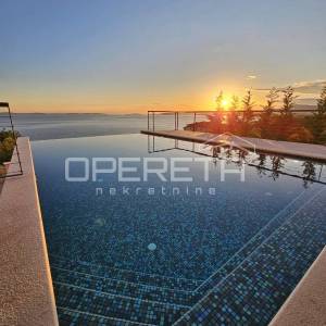 Podstrana, okolica Splita, Ekskluzivna privatna  4BDR villa s pogledom na more o