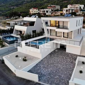 Podstrana, okolica Splita, Ekskluzivna privatna  4BDR villa s pogledom na more o
