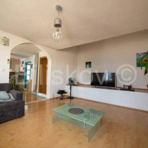 Podstrana, prodaja kuća, 12 jedinica, parking, 1.red