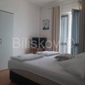 Podstrana, prodaja kuća, 12 jedinica, parking, 1.red