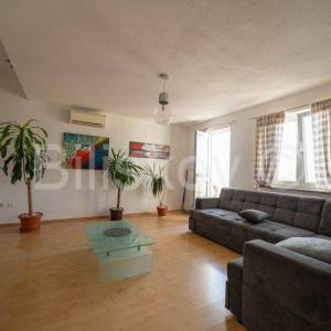 Podstrana, prodaja kuća, 12 jedinica, parking, 1.red