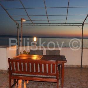 Podstrana, prodaja kuća, 12 jedinica, parking, 1.red