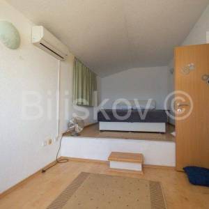 Podstrana, prodaja kuća, 12 jedinica, parking, 1.red