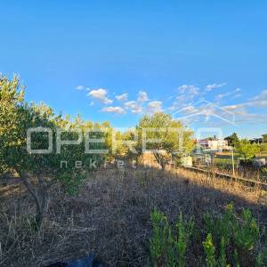 Poljoprivredno zemljište nadomak plaže, 570 m², Kaštel Štafilić