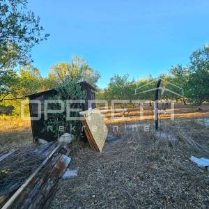 Poljoprivredno zemljište nadomak plaže, 570 m², Kaštel Štafilić