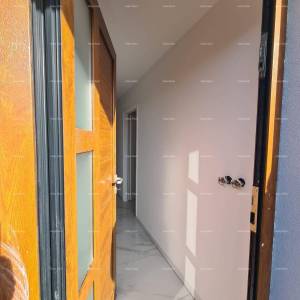 Poreč – prostrani stan u prizemlju s dvorištem